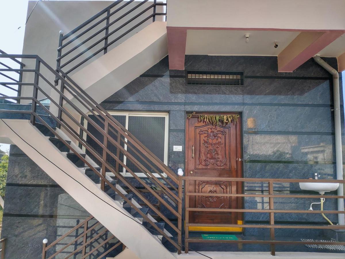 هامبي Vijayanagara Home Stay المظهر الخارجي الصورة