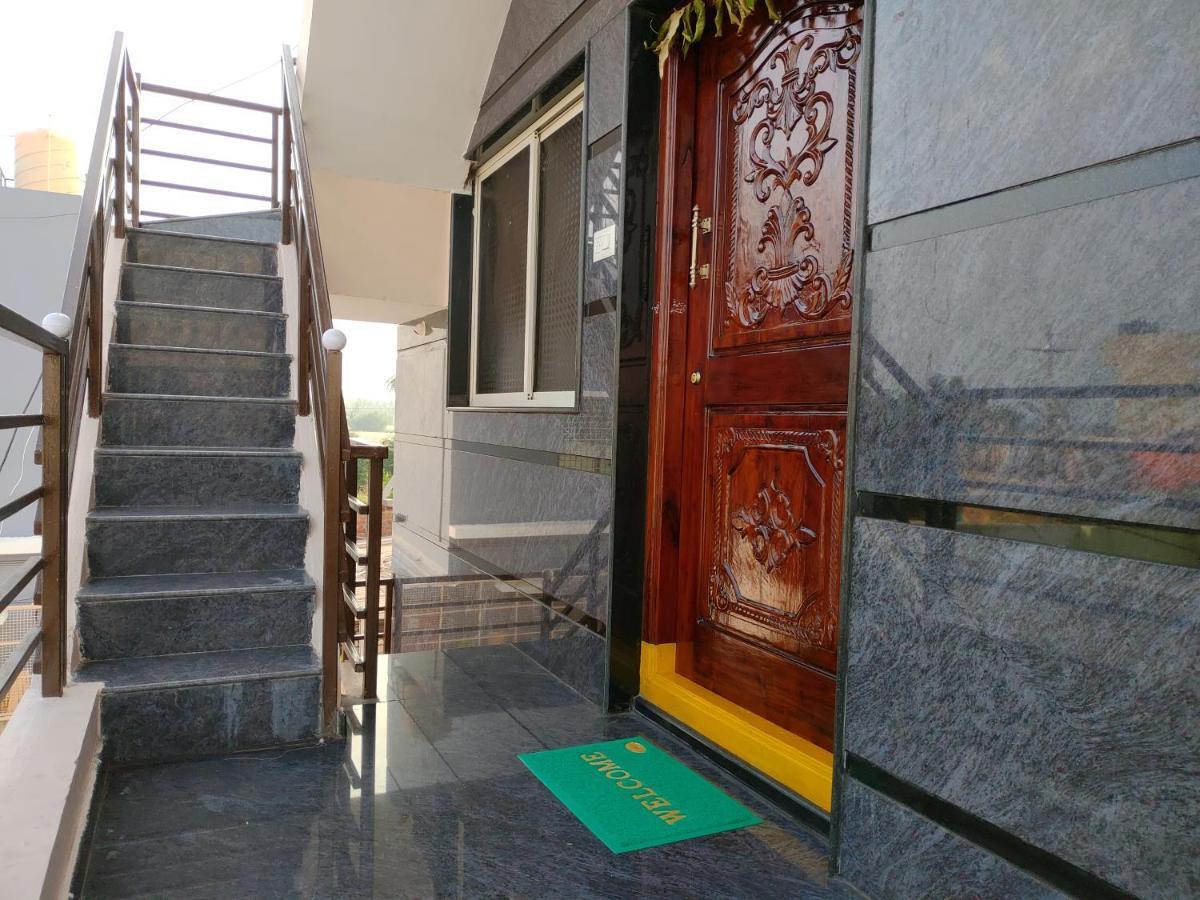 هامبي Vijayanagara Home Stay المظهر الخارجي الصورة