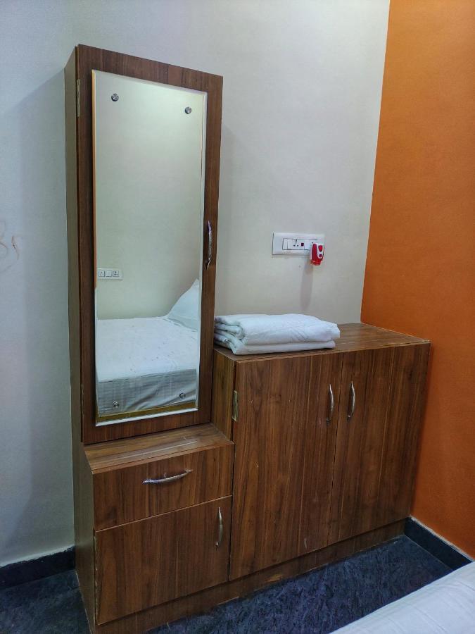 هامبي Vijayanagara Home Stay المظهر الخارجي الصورة